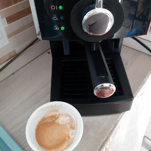 Máquina Espresso Marca Gaggia Viva Style Preparando Un Café